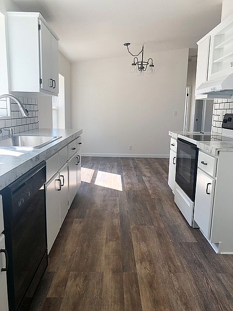 1st image of 101 Island Vista Way