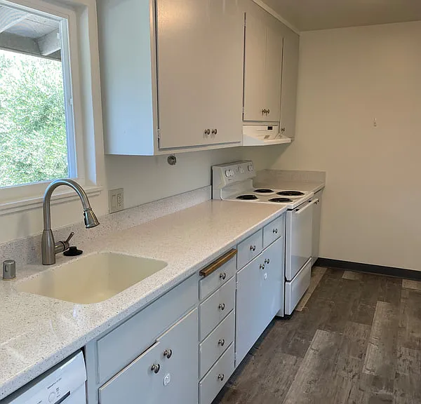 640 Moraga Rd — Photo 6