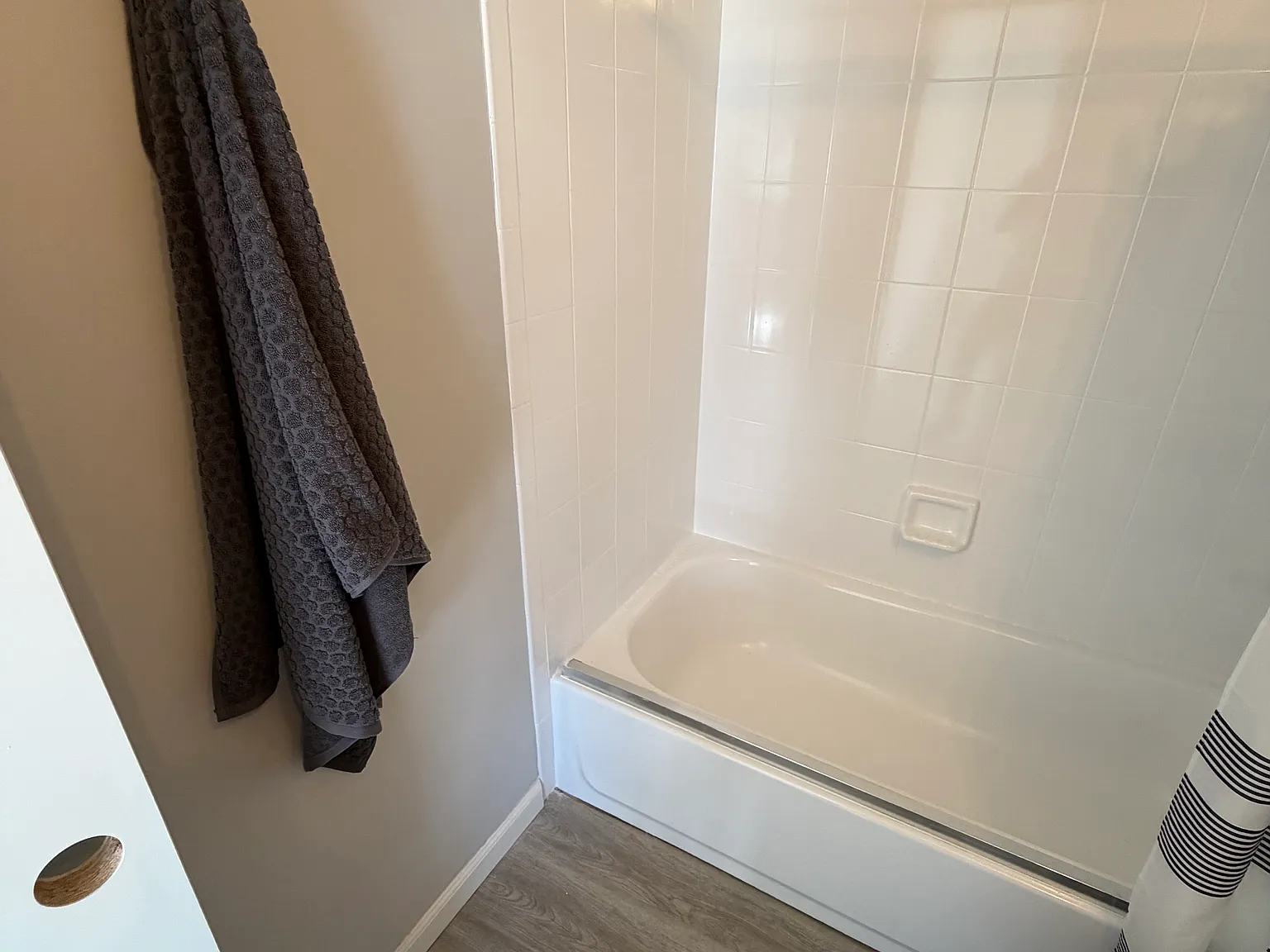 2 bed, 900 sqft, $2,900 — Photo 2
