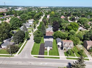 578 1st St #2, London, ON N5V1Z8