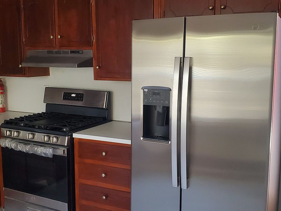 2nd image of 1412 Delton Pl