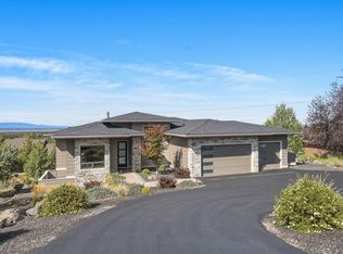 883 Highland View Loop, Redmond, OR 97756