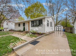 1128 Sweet St NE, Grand Rapids, MI