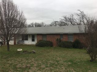 105 N Melanie Dr, Azle, TX 76020
