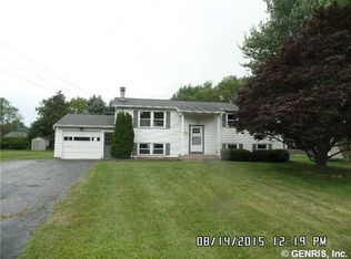 11 Fairview Dr, Brockport, NY 14420
