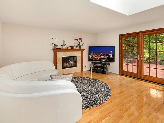 5th image of 8515 SE 72nd St