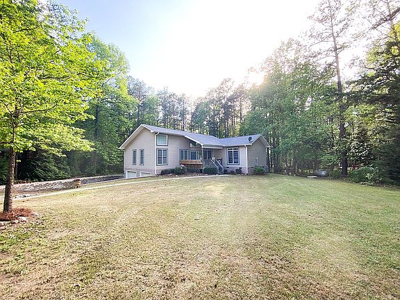 2nd image of 417 Acorn Dr