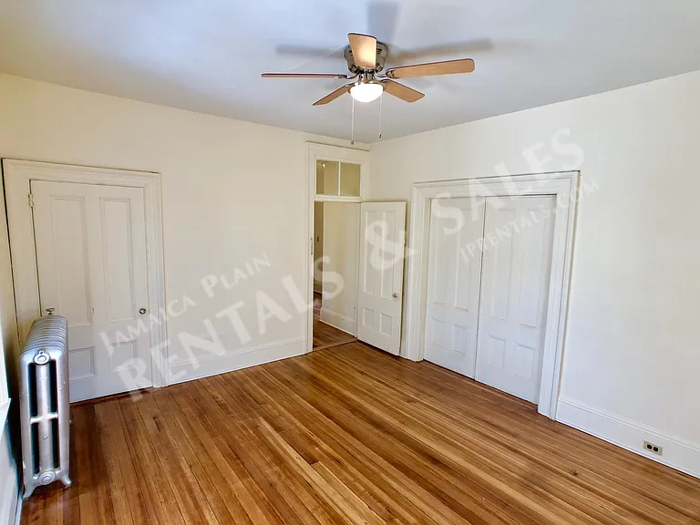 47 Custer St #2 — Photo 6