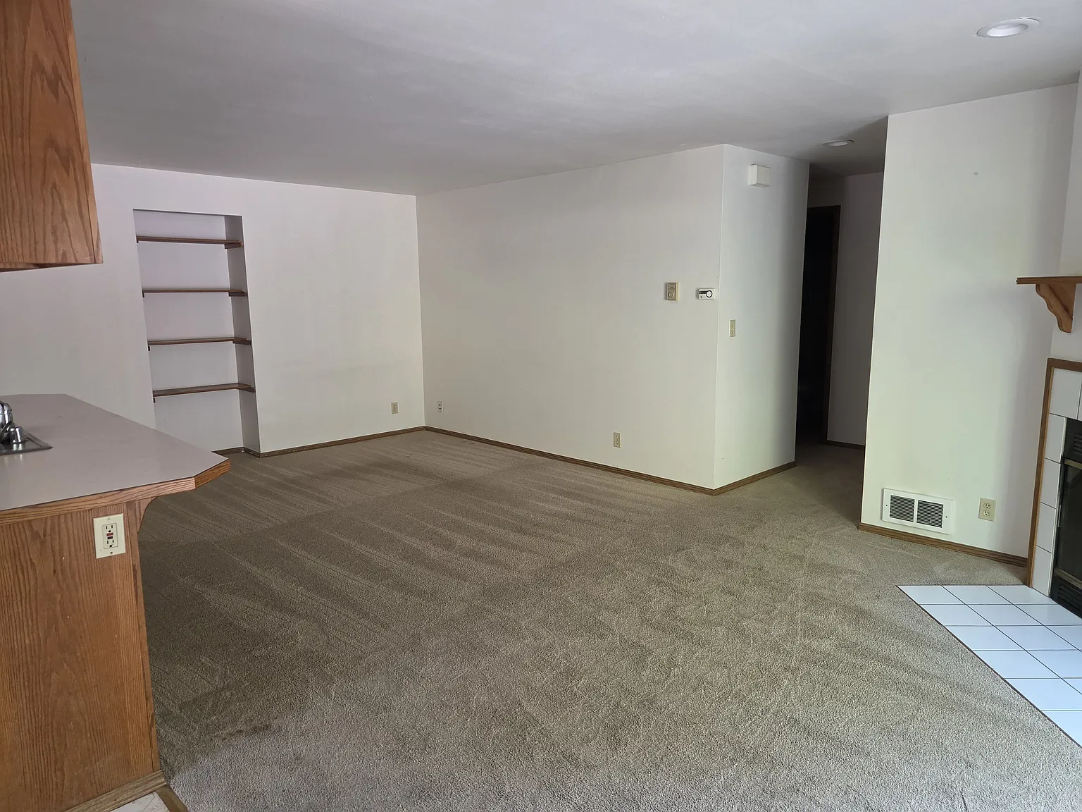 2 bed, 960 sqft, $2,000 — Photo 4