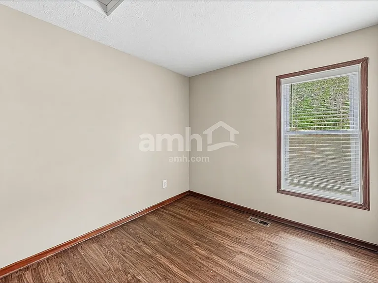 5829 Sharets Dr — Photo 13