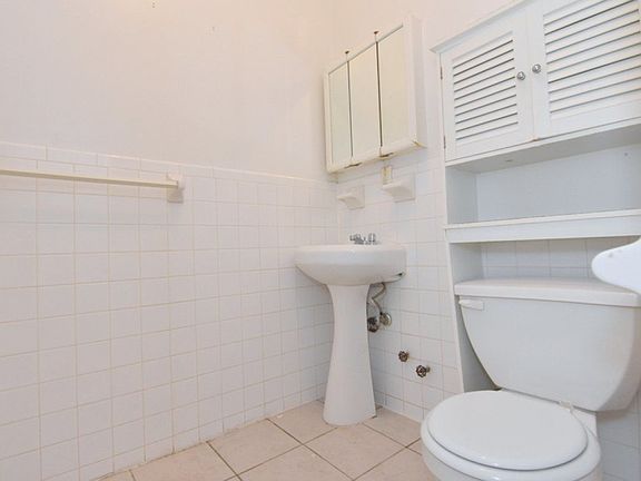 5th image of 1966 A C Powell Blvd APT 10