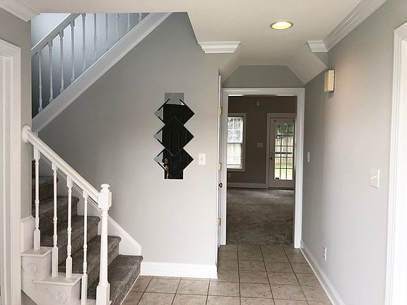 5th image of 100 Heritage Dr