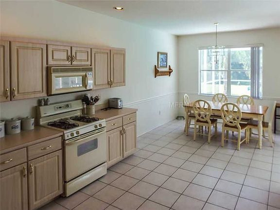 5th image of 12413 Riverglen Dr