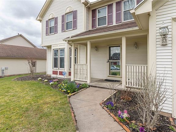 2nd image of 26 Chelsea Meadows Dr