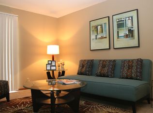 11510 S 39th St APT 9, Bellevue, NE 68123