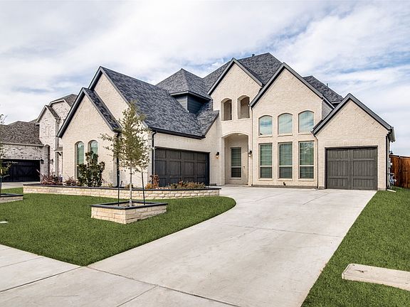 2nd image of 620 Windy Ridge Ln