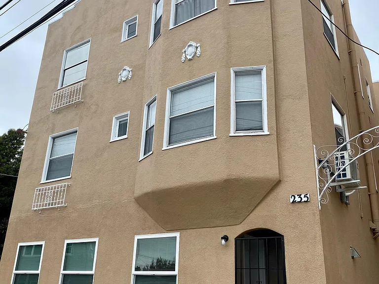 235 Athol Ave #A — Photo 10