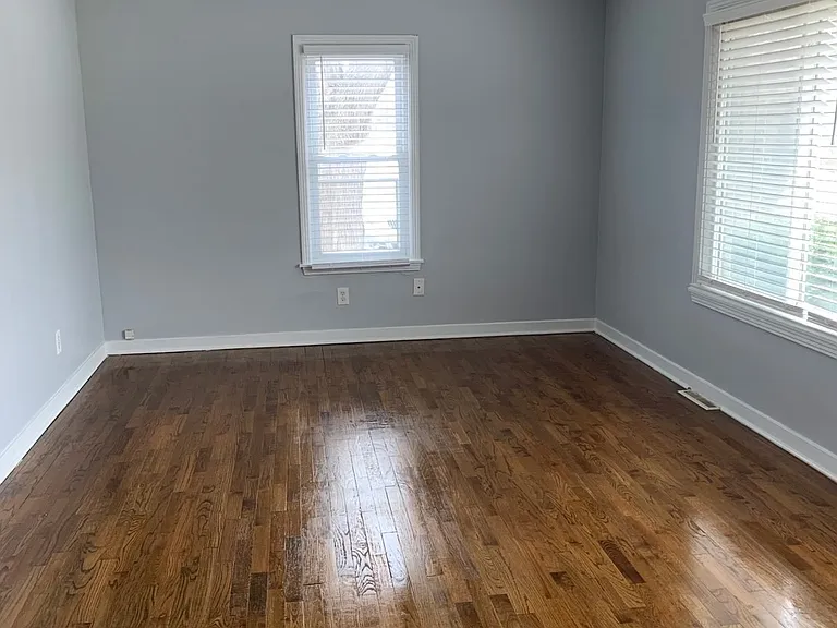 416 W Wenger Rd — Photo 4