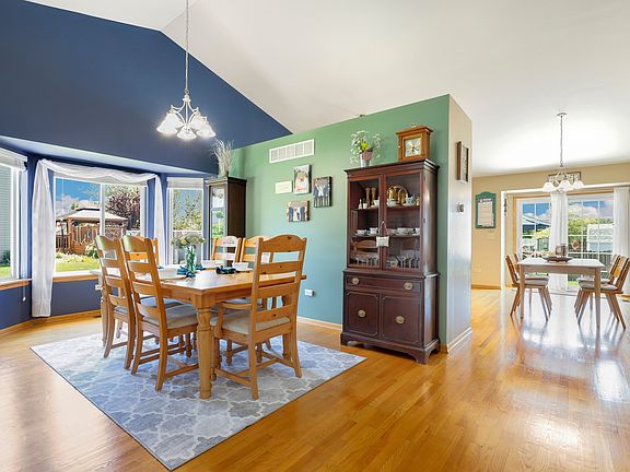 5th image of 840 Wren Ct
