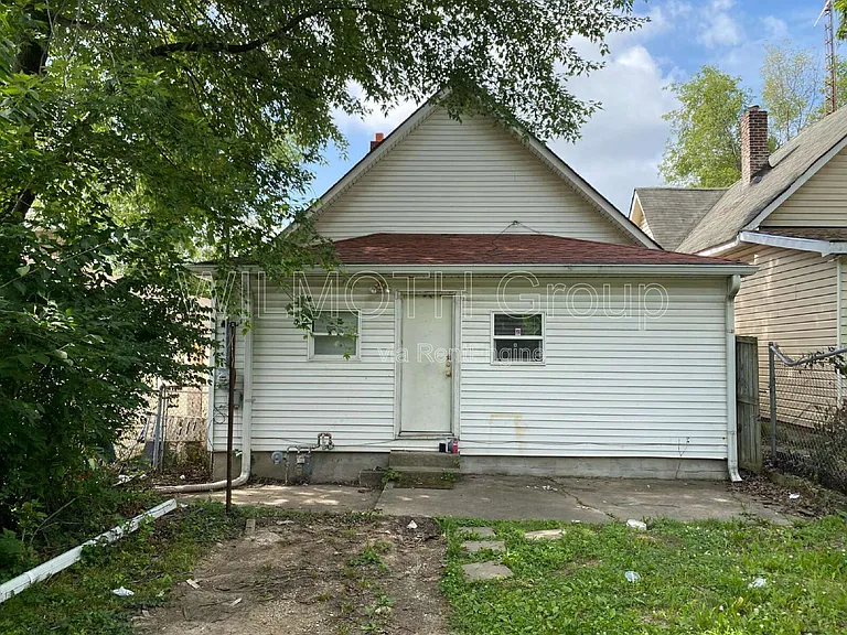 918 W 27th St — Photo 13