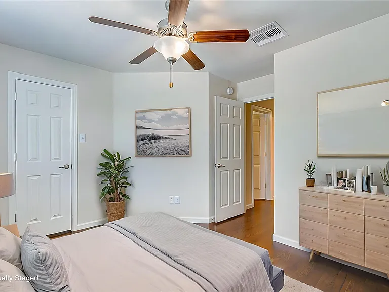 6451 Calgary Woods Ln — Photo 29