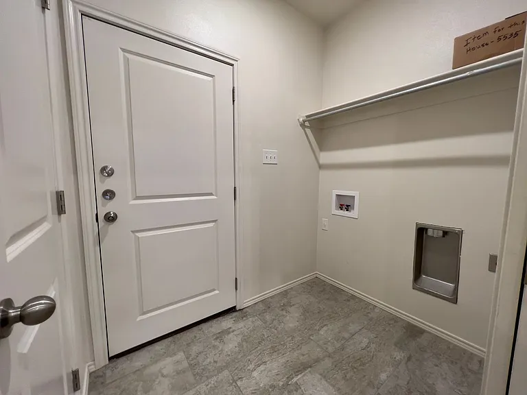 5508 Lehigh St — Photo 15