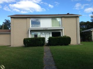 27990 Lahser Rd, Southfield, MI 48034