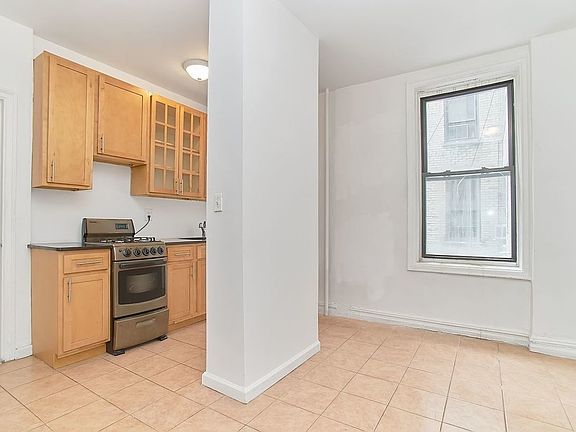 4th image of 770 Saint Marks Ave #H3