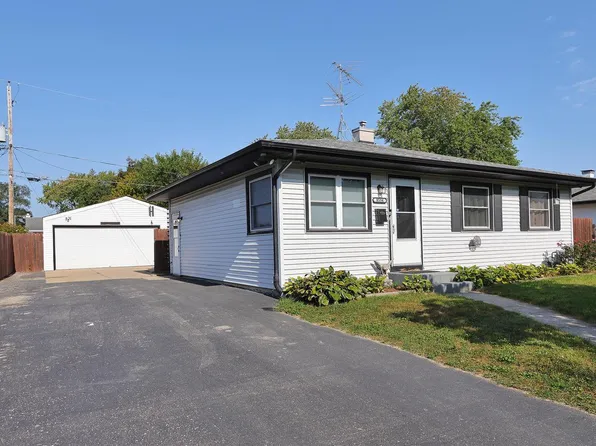 8534 17th AVENUE, Kenosha, WI 53143