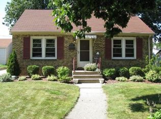 4528 Harding Rd, Kenosha, WI 53142