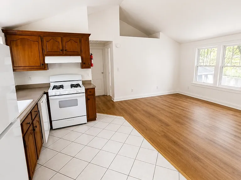 166 Kenan St — Photo 24