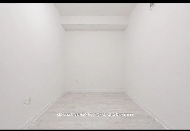 2433 Dufferin St #209 — Photo 8