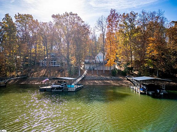 2nd image of 106 Indian Hills Dr