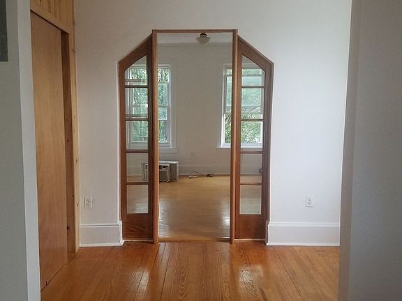 3rd image of 130 Coffey St #3