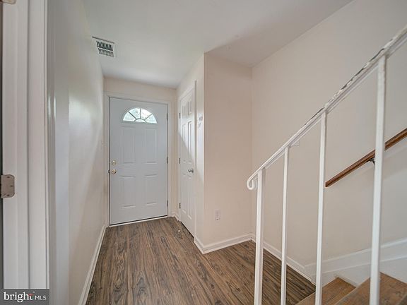 4th image of 3429 Braddock Dr