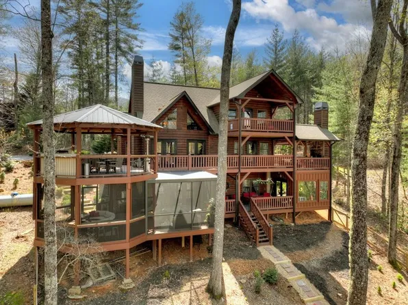 302 Indian Ridge Rd, Blue Ridge, GA 30513