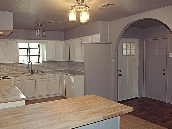 4th image of 9310 Landis Dr