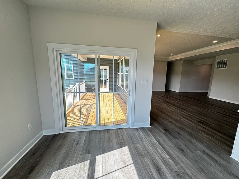 2011 Creswell Dr — Photo 13