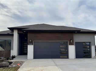 17404 Crystal St, Overland Park, KS 66221