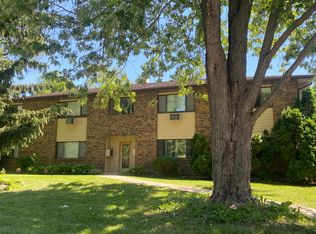 417 N 3rd St #104, Elburn, IL 60119