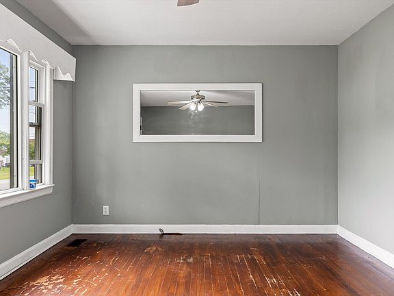 5th image of 75 Warren St