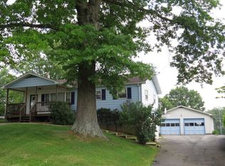 40 Hilltop Dr, Bristol, VA 24202