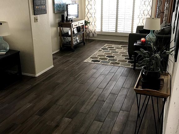 4th image of 3909 E Amberwood Dr