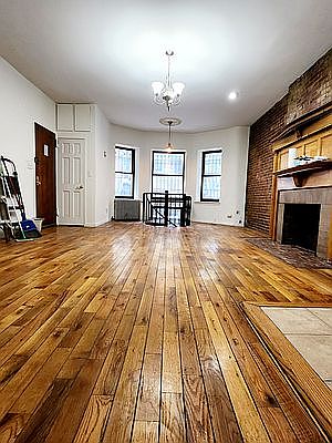 1st image of 21 W 76th St #1F