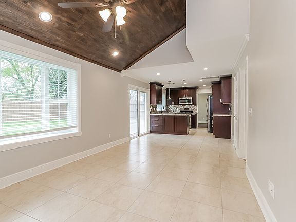 5th image of 2314 Parkview Dr