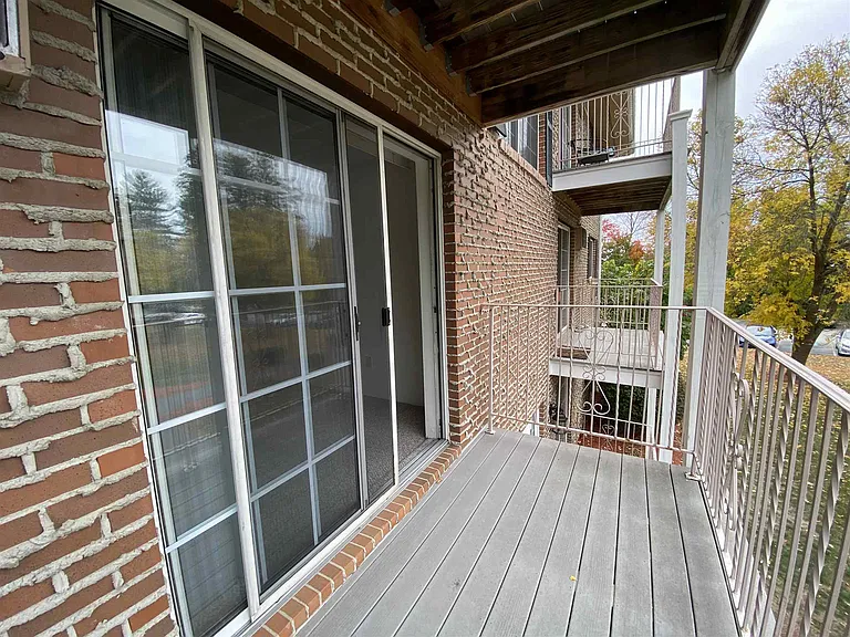 383 Huse Rd #25 — Photo 40