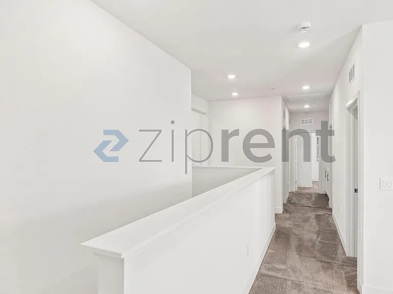 5545 Oberon Ave — Photo 17