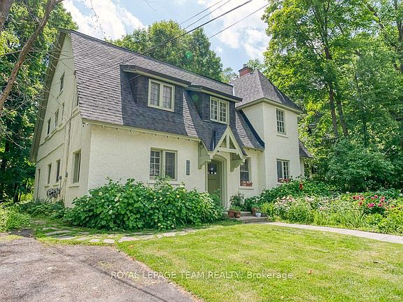 2nd image of 480 Oakhill Rd