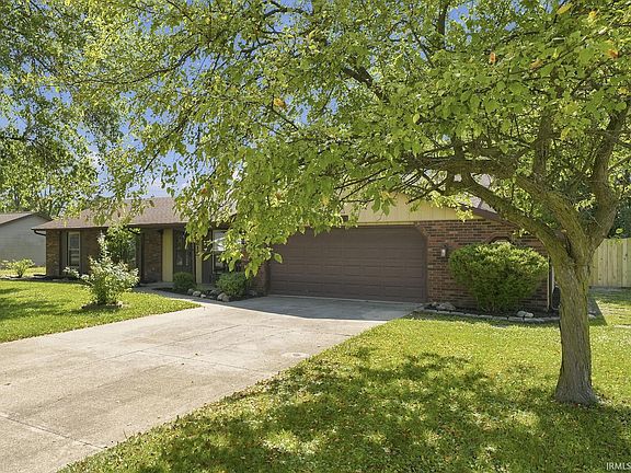 3rd image of 4215 Hickory Ridge Dr