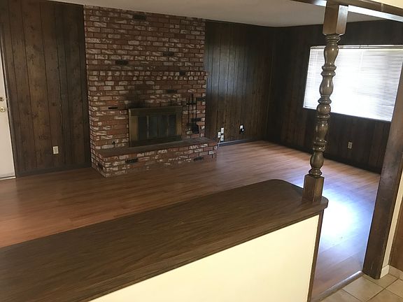 4th image of 1805 W Indianapolis Ave